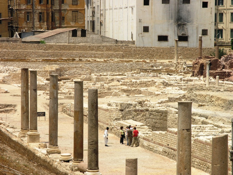 Alexandria_-_Roman_Amphitheater_-_view_of_ruins_around_amphitheater.JPG