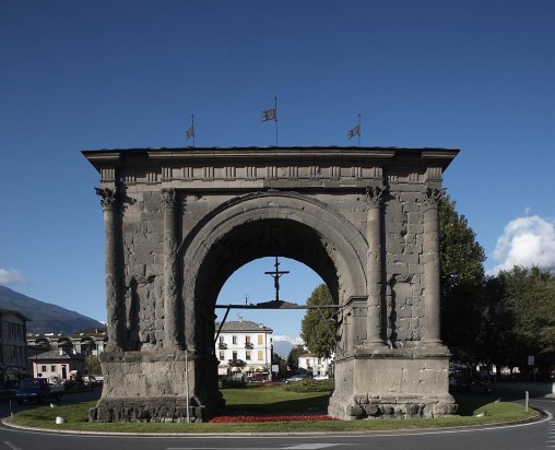 Arco_Augusto_Aosta
